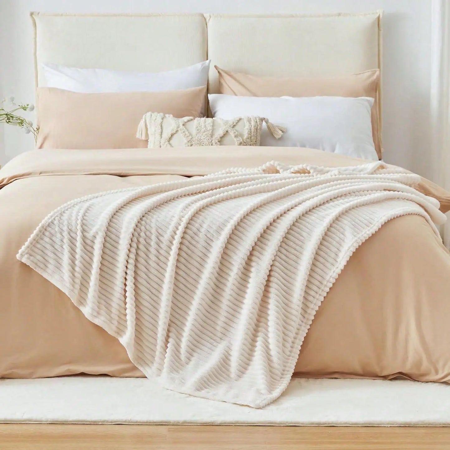 ROSEKIND Blankets 3 Size for Bed, Soft & Warm Fleece Throw, Decorative and striped flannel fleece blanket